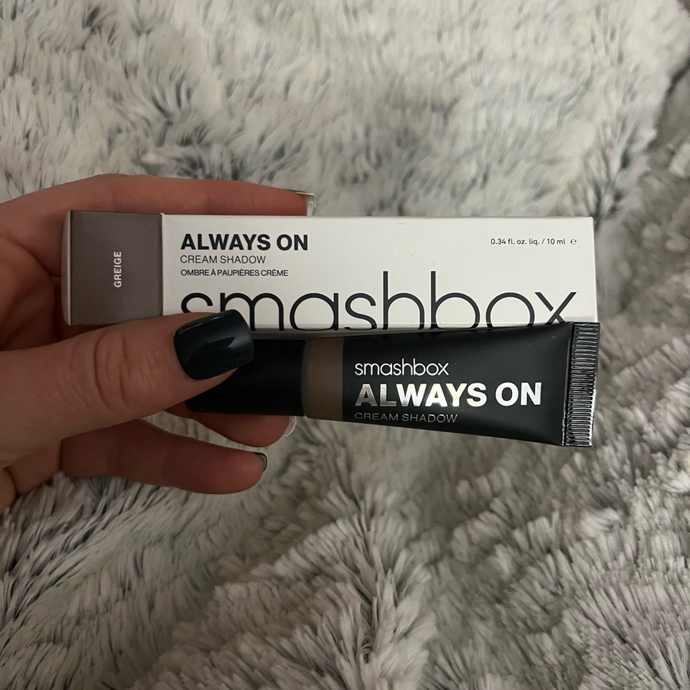 Smashbox - Greige